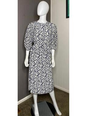 1970’s Blue and White Floral Silk 2-Piece Skirt Set by Maggie London size 12